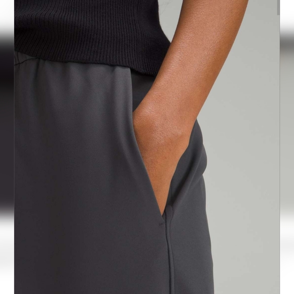 Lululemon Tapered Leg Mid-Rise Pant 7/8Length Size Large - Picture 5 of 16